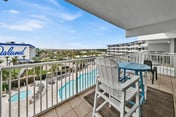 Destin West Gulfside 503 ~ Relax on our Balcony ~ Free Beach Service