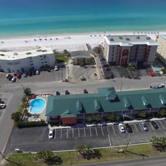 RENOVATED BEACH GETAWAY | Steps to Gulf | Ground Floor | Tropical Isle 102