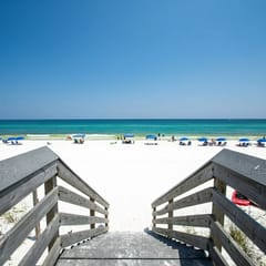 108 Tropical Isle ~ Paradise Island Retreat ~ Enjoy Free Beach Svc