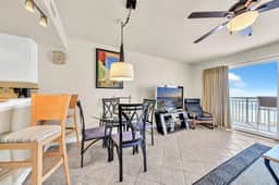 Pelican Isle 404 - 1 BR+hall bunks-2Bath Sleeps 6 - Ocean front with Balcony