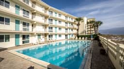Aqua Villa 102~Beach Front~Dog Friendly~FREE DAILY PASSES~FREE BEACH SERVICE