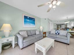 Summerlin 401 Corner Balcony Overlooking Beach ~ Beach Svc Included
