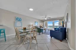 3011 Islander Beach Resort Stylish Gulf Front Condo ~ Huge Balcony