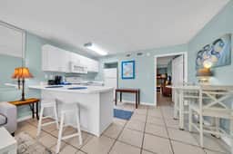 105 Tropical Isle Cozy Gulfside Condo ~ Beach Svc Included ~ AUG SALE - Image 3