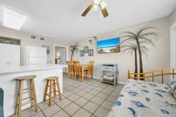203 Tropical Isle~1 Bedrm 1 Bath BeachBungalow~Great Rates-Sleeps 5~ AUG SALE - Image 4