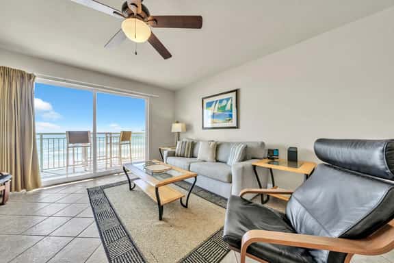 Pelican Isle 404 - 1 BR+hall bunks-2Bath Sleeps 6 - Ocean front with Balcony - Image 1