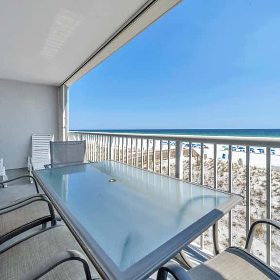 3011 Islander Beach Resort Stylish Gulf Front Condo ~ Huge Balcony - Image 1