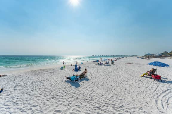 Destin West Villa 303~ Lazy River ~ Studio Sleeps 4, Queen bed + sofa sleeper - Image 2