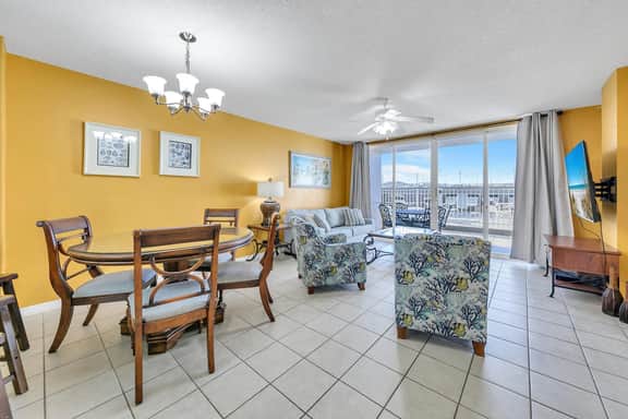 Island Princess 105 ~ 2 Bed 2 Bath Sleeps 8 ~ FREE BEACH SVC ~FREE PASSES