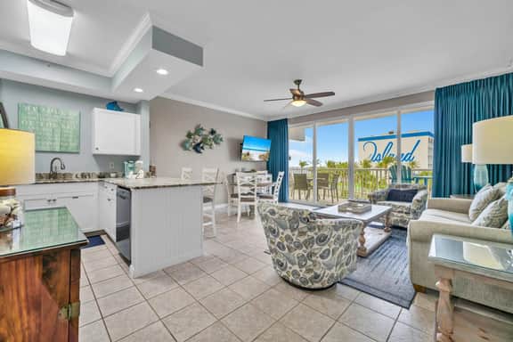 Destin West Gulfside 303 W/Beach Service~Lazy River~Excellent Beach Front Loc