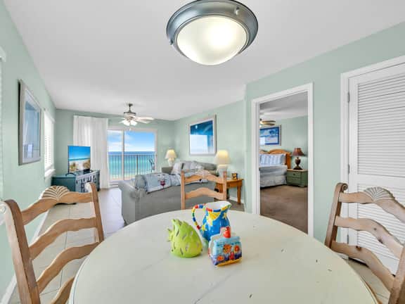 Summerlin 401 Corner Balcony Overlooking Beach ~ Beach Svc Included