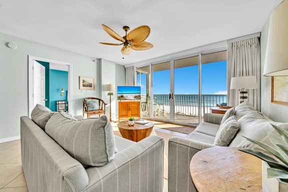 407 Island Princess~3BR 3Ba Gulf front with Balcony~FREE Beach Service