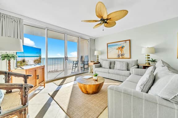 407 Island Princess~3BR 3Ba Gulf front with Balcony~FREE Beach Service