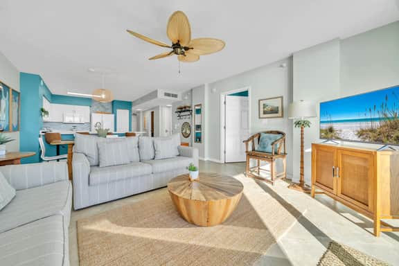 407 Island Princess~3BR 3Ba Gulf front with Balcony~FREE Beach Service