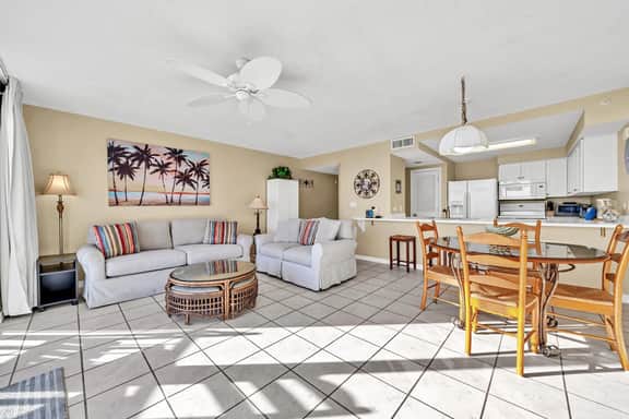 408 Island Princess~Gulf Front with Balcony~FREE Beach Service - Image 4