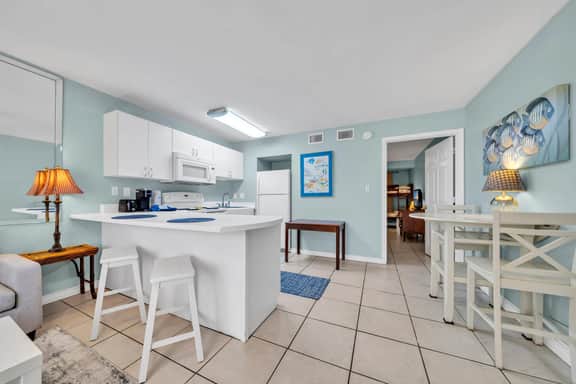 105 Tropical Isle Cozy Gulfside Condo ~ Beach Svc Included ~ AUG SALE - Image 3