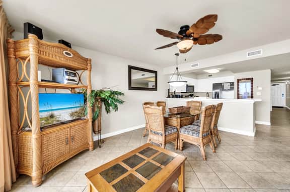 Pelican Isle 217 Gulf front with Balcony sleeps 6 - Image 4