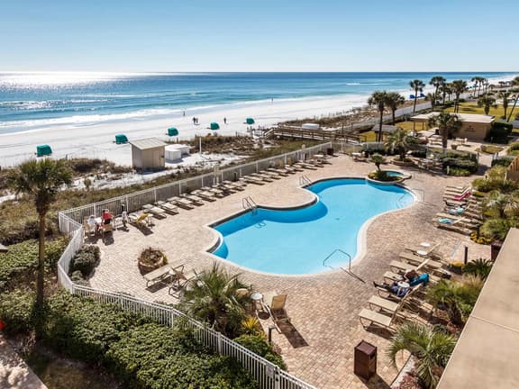 Sterling Sands 304~ 2/2 Condo~Heart of Destin ~ Weekend Special