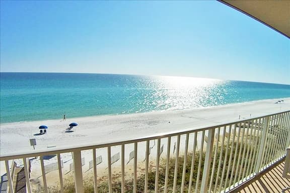 Summerlin 401 Corner Balcony Overlooking Beach ~ Beach Svc Included