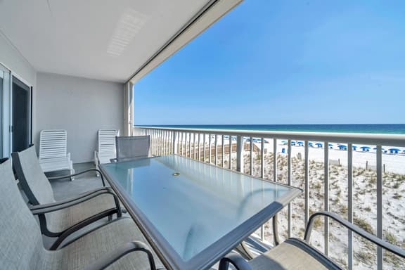 3011 Islander Beach Resort Stylish Gulf Front Condo ~ Huge Balcony