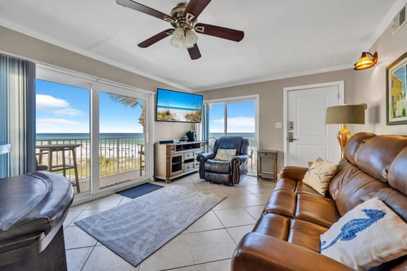 301 Aqua Villa~Beautiful View~Sleeps 6 ~Free Beach Service/Free Daily Passes - Image 1