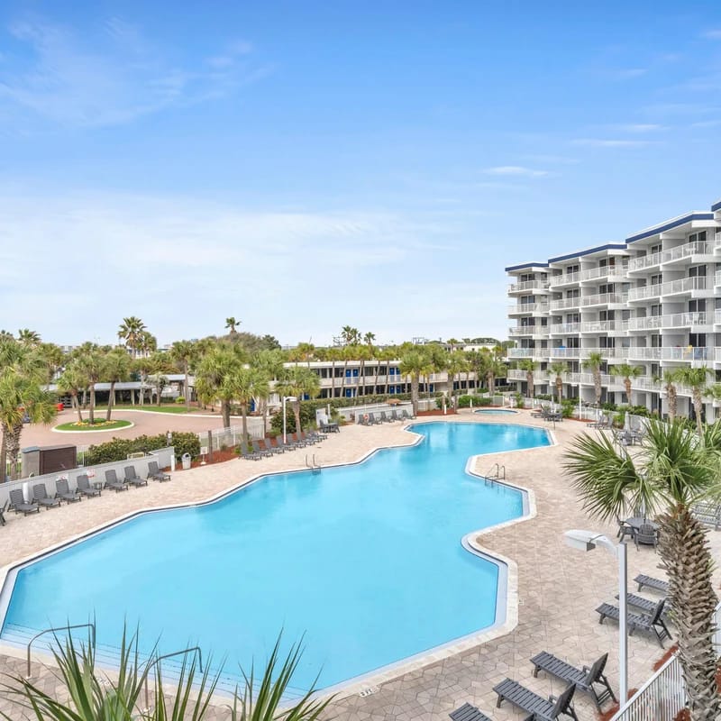 Destin West Villa 303~ Lazy River ~ Studio Sleeps 4, Queen bed + sofa sleeper